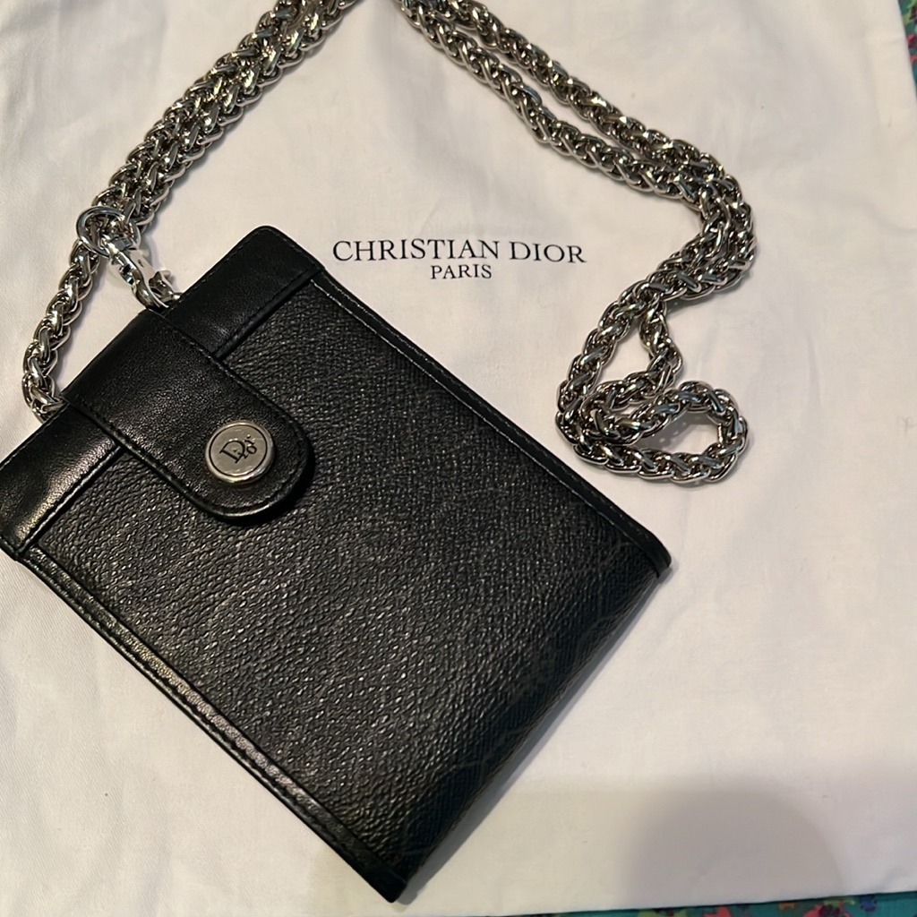 100% Authentic & Pristinevintage Dior Wallet W/Crossbody Chain